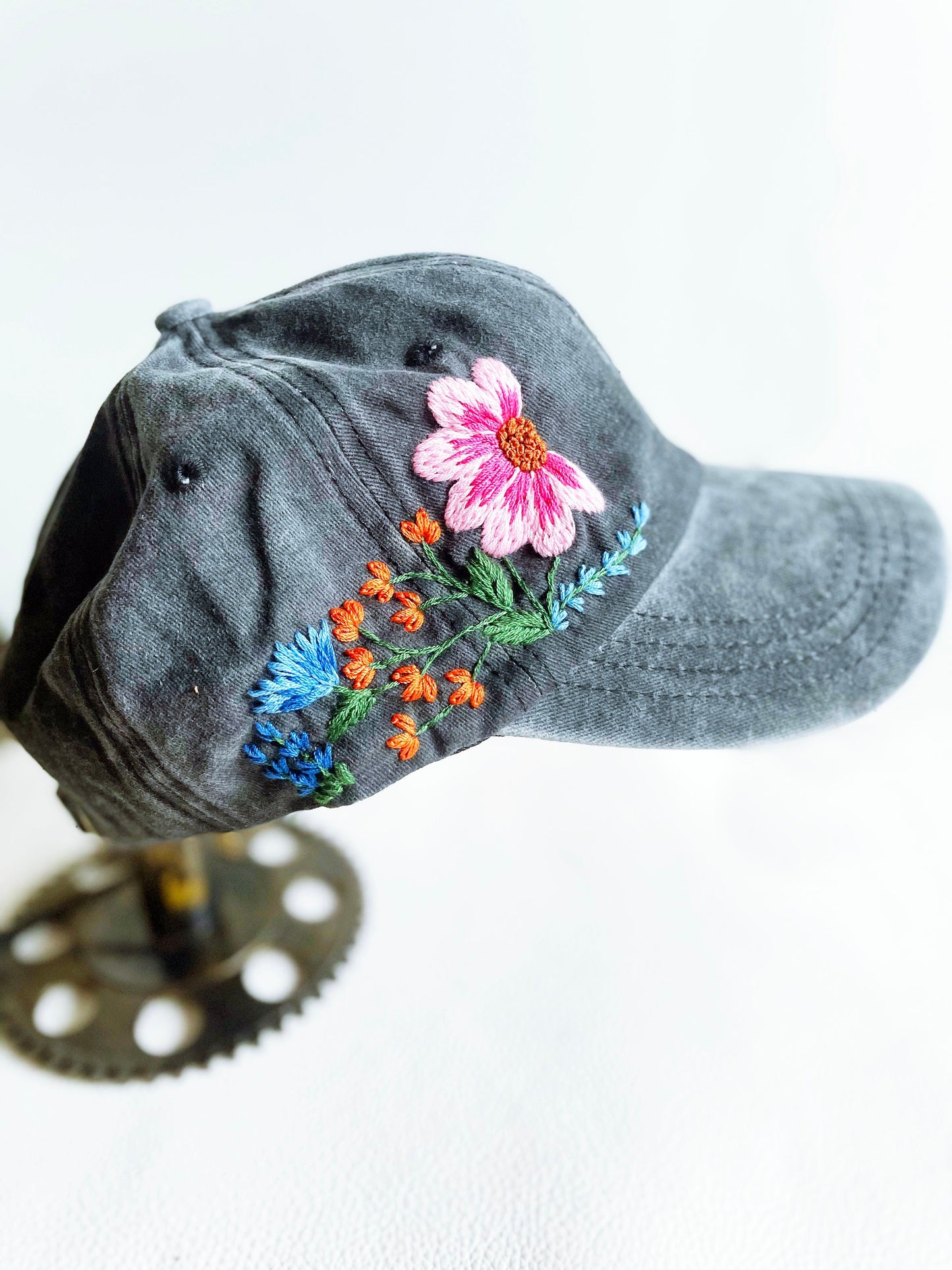 Floral Embroidered Cap, Baseball Cap, Custom Embroidery Hat, Hand Embroidery Hat, Embroider Woman Cap, Personalize gifts.